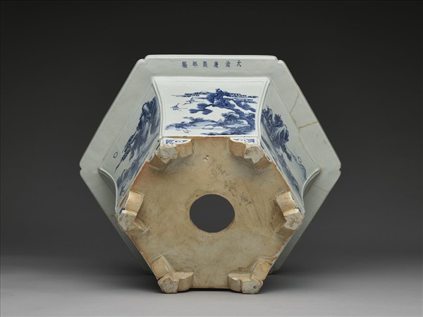 青花山水人物圖六方花盆
