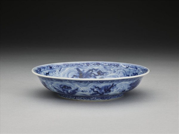 青花波濤海獸紋盤
