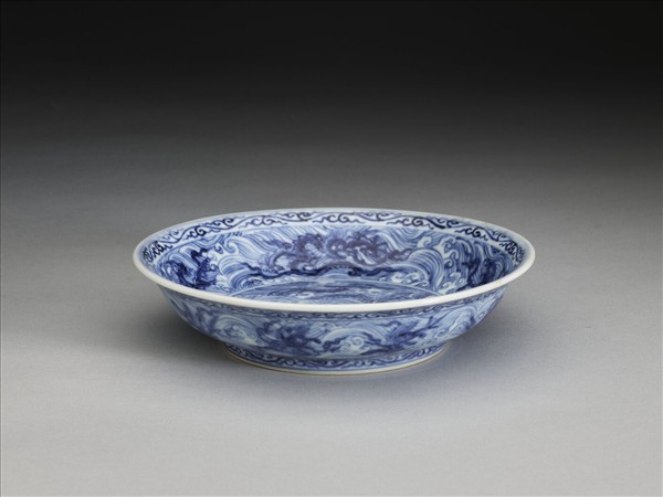 青花波濤海獸紋盤