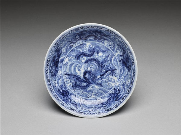 青花波濤海獸紋盤