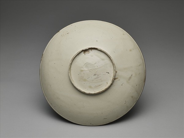 定窯 白瓷印花番蓮紋盤