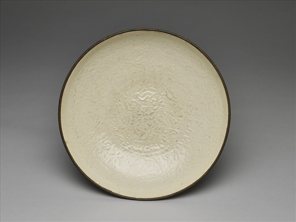 定窯 白瓷印花番蓮紋盤