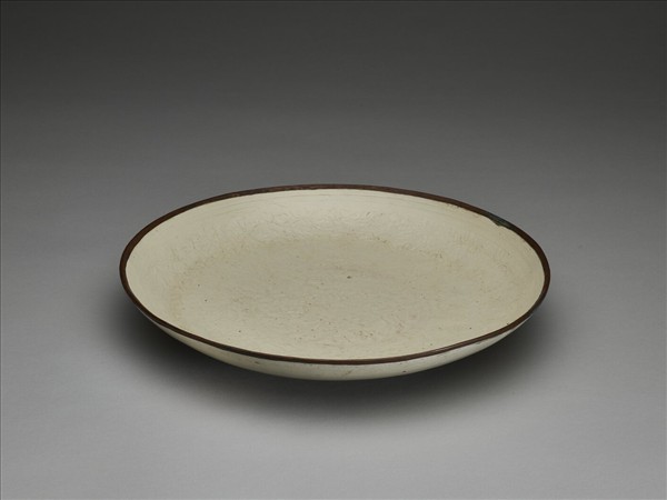 定窯 白瓷印花番蓮紋盤