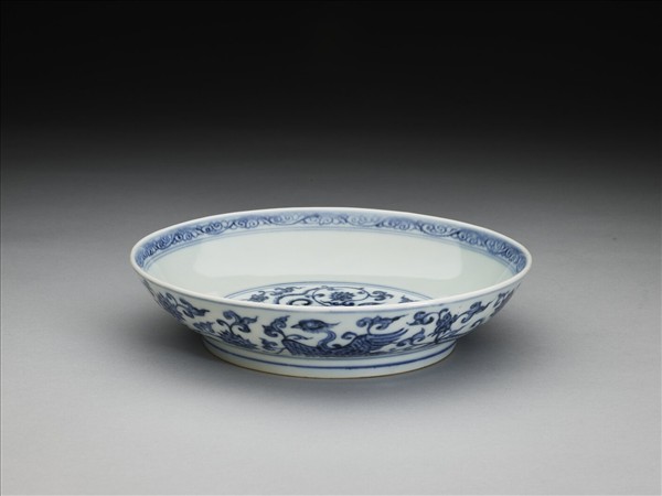 青花番蓮鳳紋盤