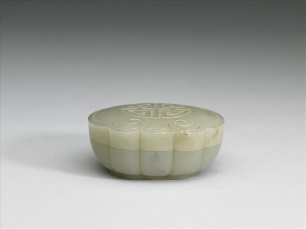 玉壽字頭圓盒