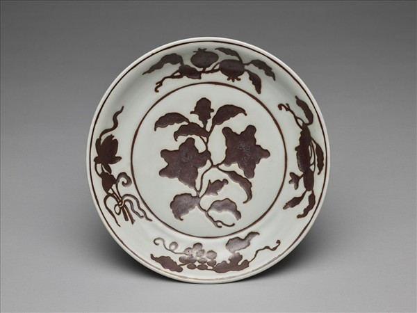 紫金釉折枝梔子花果紋盤