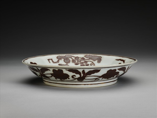 紫金釉折枝梔子花果紋盤