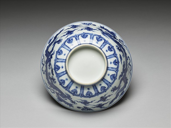 青花雙龍戲珠紋碗