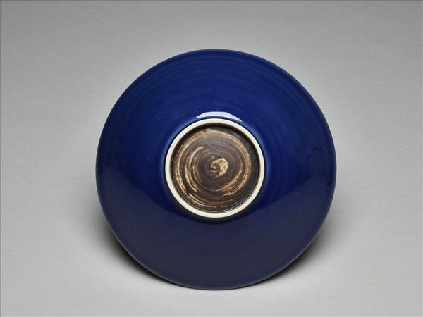 霽青白裡雙龍戲珠紋碗