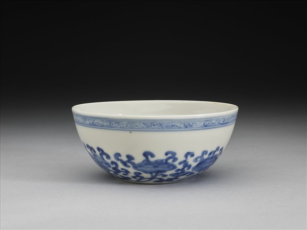 青花靈芝紋碗