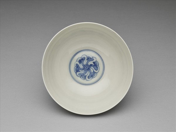 青花靈芝紋碗