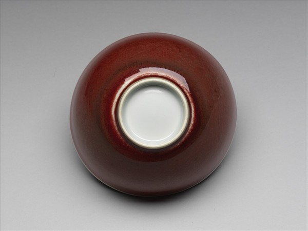 寶石紅釉白裡碗
