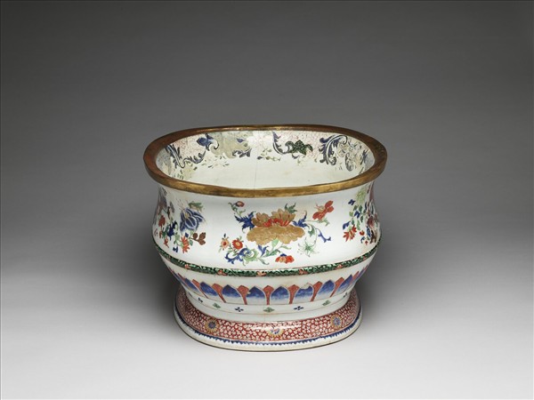 五彩博古圖橢圓盆