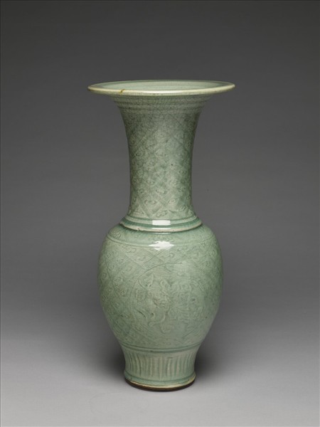 龍泉窯 青瓷劃花花卉紋瓶