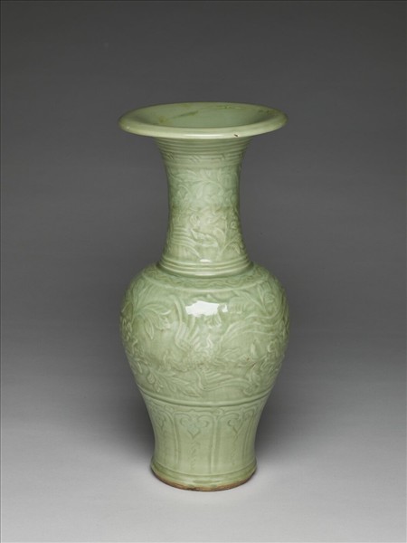 龍泉窯 青瓷劃花花卉紋瓶