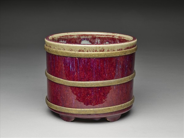 紅釉圓爐