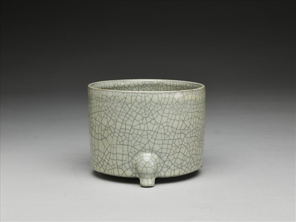 哥窯 青瓷三足爐