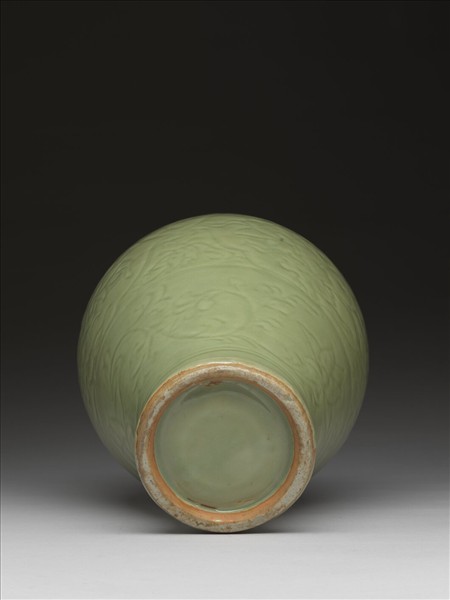 龍泉窯 青瓷劃花開光梅瓶