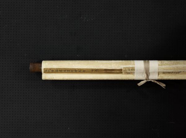 元王淵鷹逐畫眉　軸