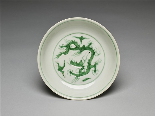 綠彩雲龍紋盤