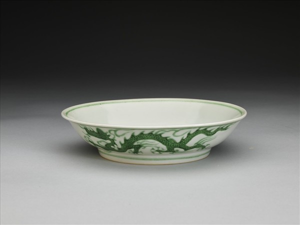 綠彩雲龍紋盤