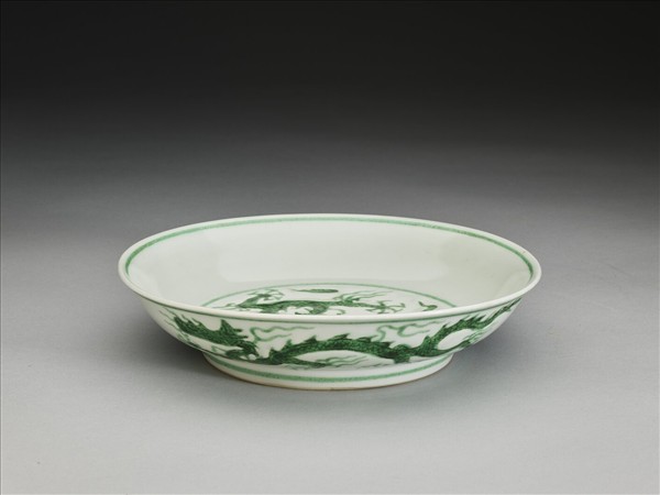 綠彩雲龍紋盤