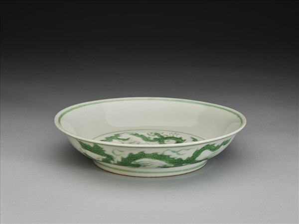 綠彩雲龍紋盤