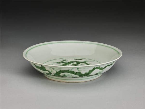綠彩雲龍紋盤