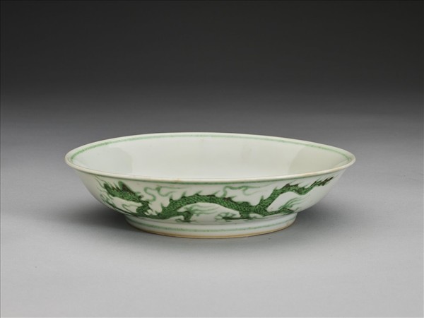 綠彩雲龍紋盤