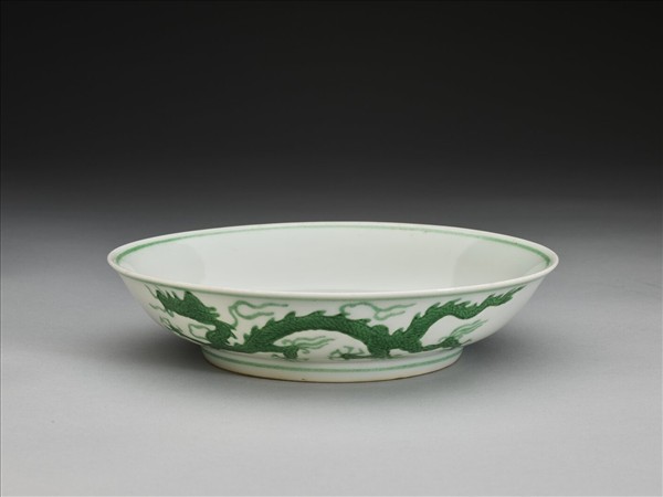 綠彩雲龍紋盤