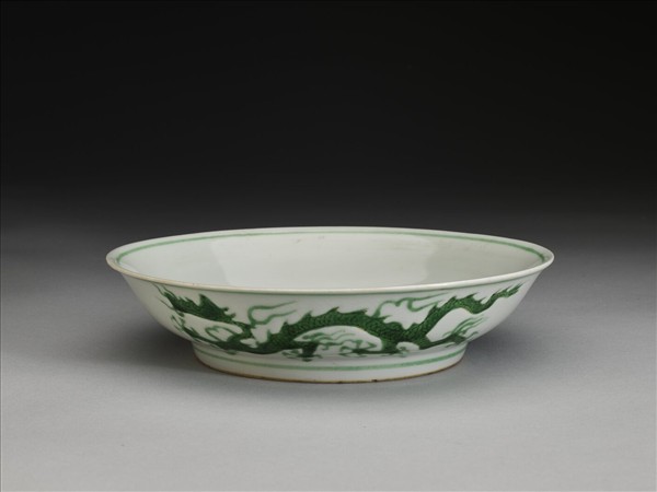 綠彩雲龍紋盤