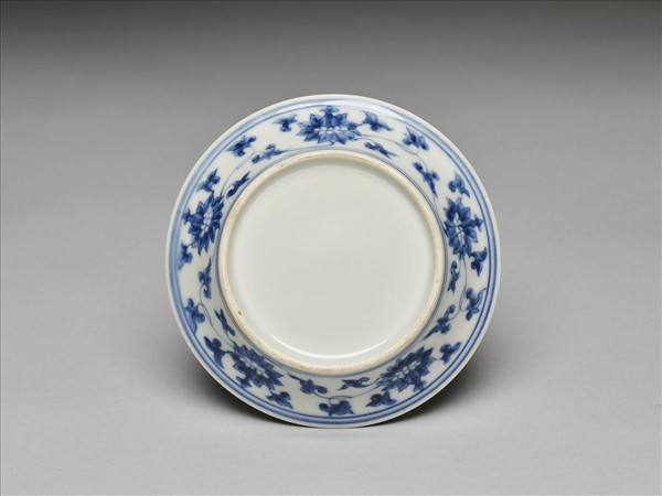 青花番蓮紋盤