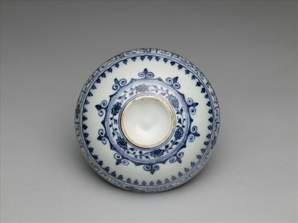 青花波斯文花卉紋碗