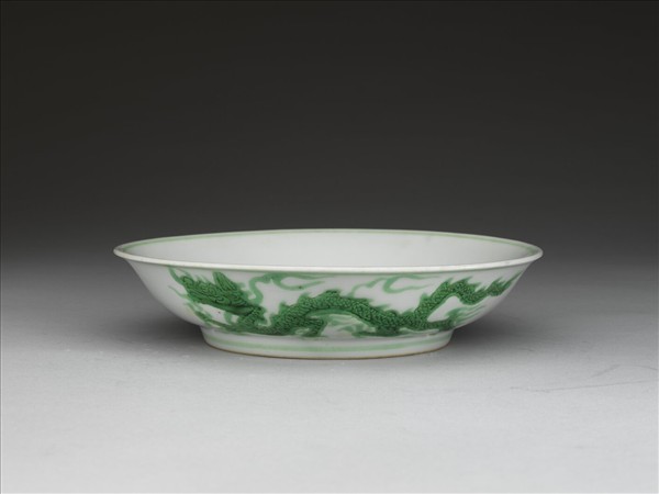 綠彩雲龍紋盤