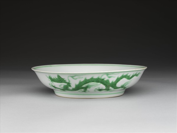 綠彩雲龍紋盤