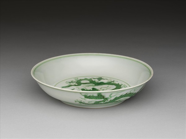綠彩雲龍紋盤