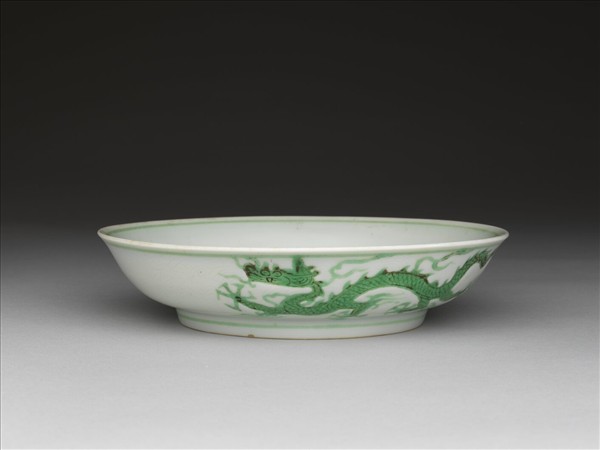 綠彩雲龍紋盤