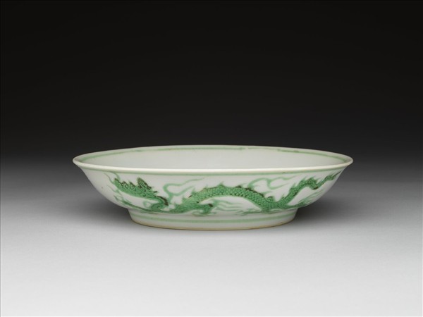 綠彩雲龍紋盤
