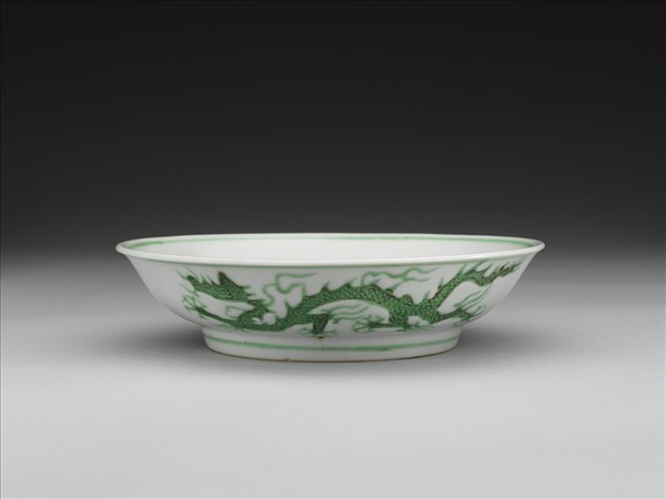 綠彩雲龍紋盤