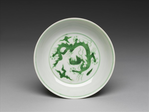綠彩雲龍紋盤