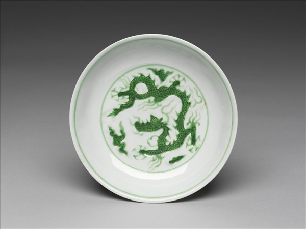 綠彩雲龍紋盤
