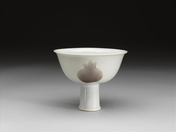 釉裡紅三果紋高足碗