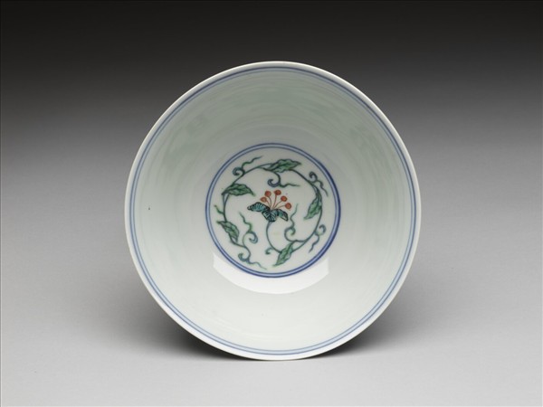 鬥彩花卉紋碗