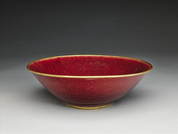寶石紅釉碗