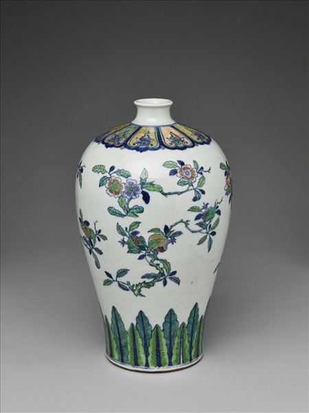 鬥彩花果紋梅瓶