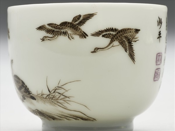 琺瑯彩赭墨蘆雁酒鍾