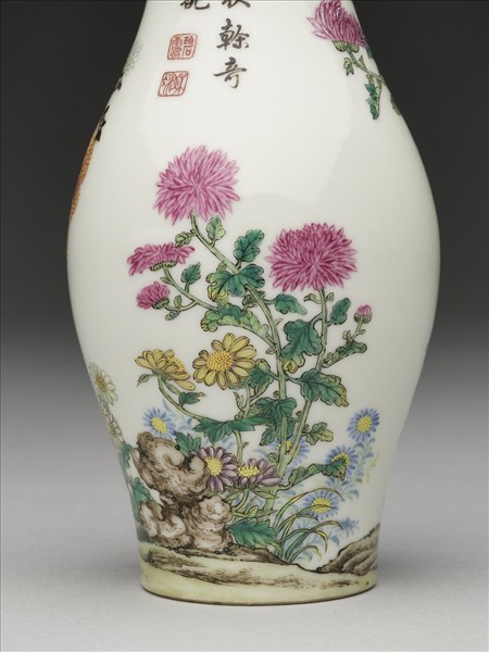 琺瑯彩菊花圖橄欖瓶