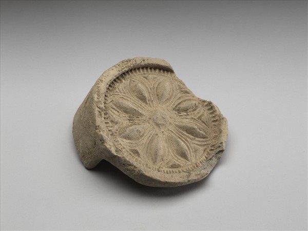 花卉紋瓦當殘片