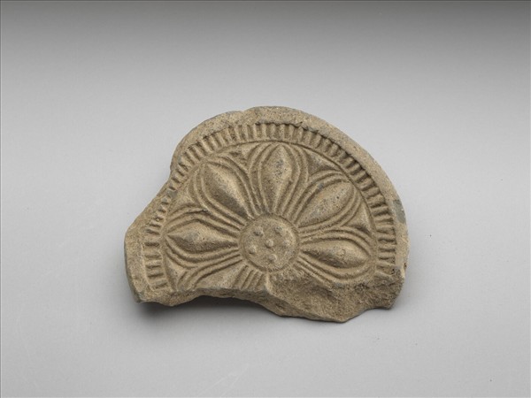 花卉紋瓦當殘片