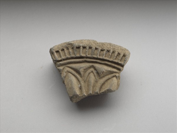 花卉紋瓦當殘片